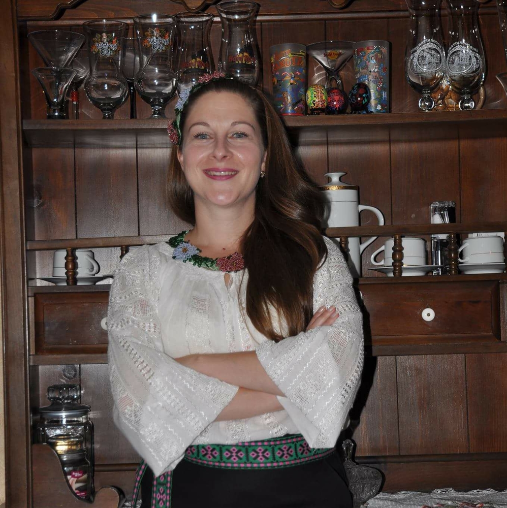 Meet your Posher, Inna